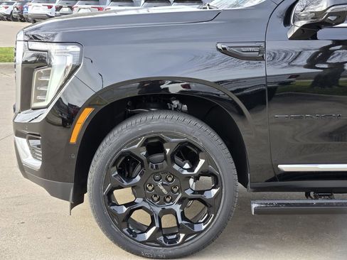 New 2026 GMC Yukon Denali w/ Denali Reserve Package image 7
