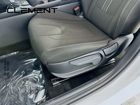 Used 2025 Hyundai Elantra SEL image 29