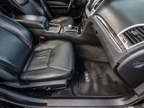 Used 2015 Chrysler 300 C RWD image 59