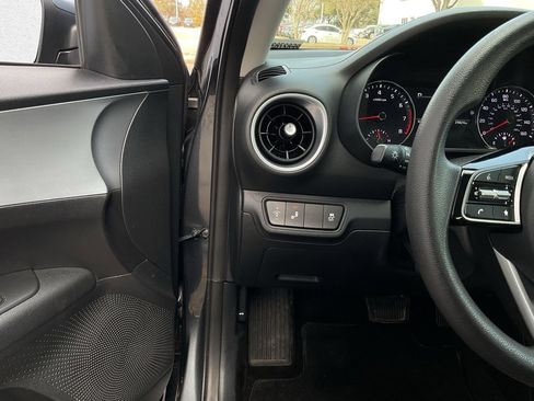 Used 2024 Kia Forte LXS w/ LXS Technology Package image 24