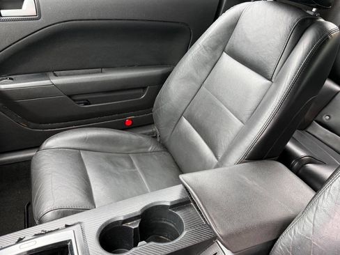Used 2007 Ford Mustang Premium RWD image 8