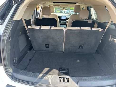 Used 2022 Ford Explorer Limited w/ Equipment Group 301A image 29