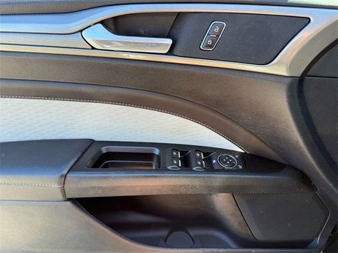 Used 2019 Ford Fusion SE w/ Equipment Group 151A image 37