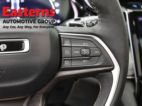 Used 2023 Jeep Grand Cherokee 4WD 4xe image 16