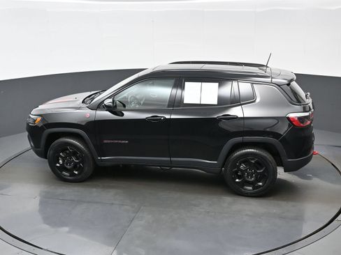 Used 2022 Jeep Compass Trailhawk w/ Sun and Sound Group AWD/4WD image 39