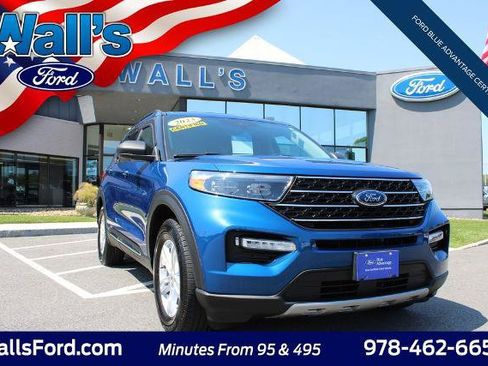 Certified 2023 Ford Explorer XLT w/ Equipment Group 202A AWD/4WD image 3