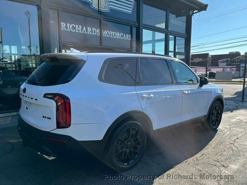 Used 2021 Kia Telluride EX w/ EX Premium Package image 4