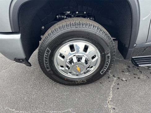 Used 2026 Chevrolet Silverado 3500 High Country w/ Technology Package image 12