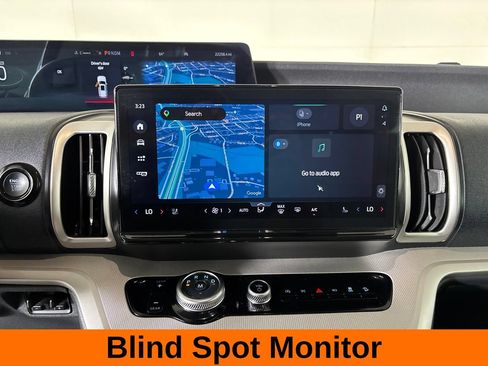 Used 2025 Ford Expedition Active AWD/4WD image 18