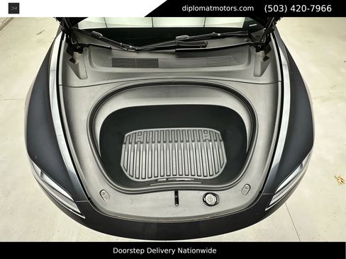 Used 2025 Tesla Model 3 Performance image 41