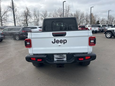 Certified 2024 Jeep Gladiator Rubicon w/ Convenience Group image 6