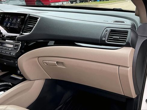 Certified 2019 Honda Pilot Elite image 19