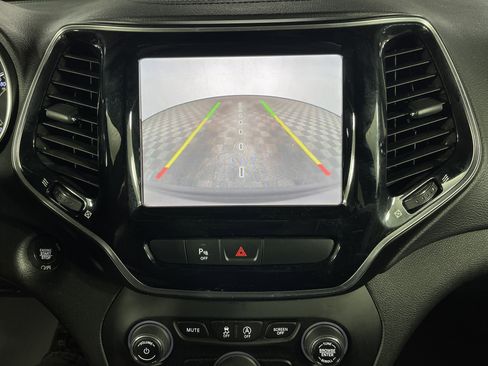 Used 2019 Jeep Cherokee Limited w/ Trailer Tow Group image 24