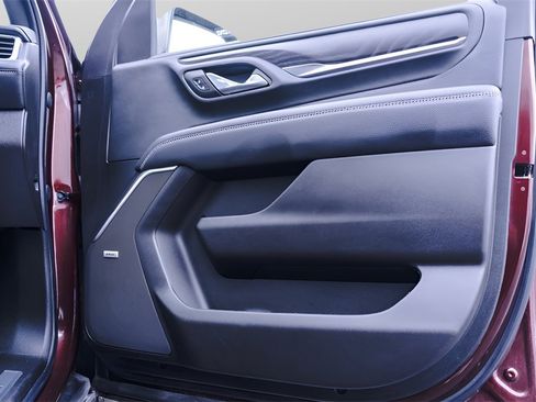 Used 2023 GMC Yukon Denali w/ Denali Reserve Package image 35