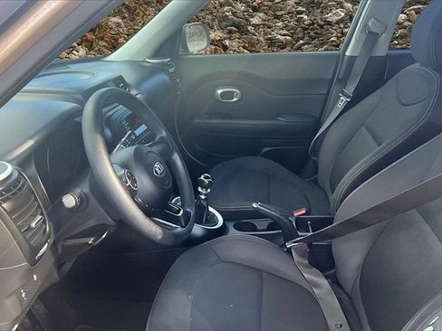 Used 2015 Kia Soul Base image 22