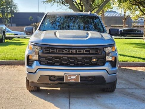 Used 2023 Chevrolet Silverado 1500 Custom image 11