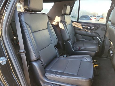 Used 2023 GMC Yukon Denali image 16
