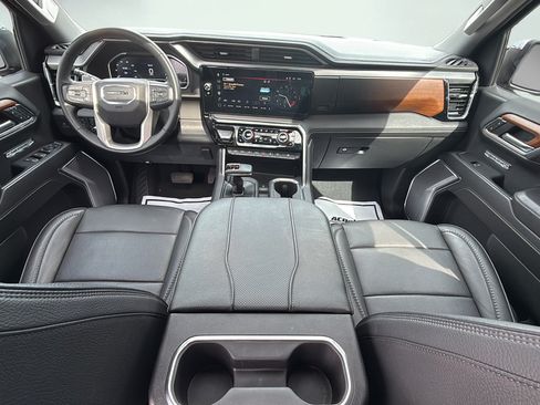 Used 2023 GMC Sierra 1500 Denali w/ Technology Package AWD/4WD image 29