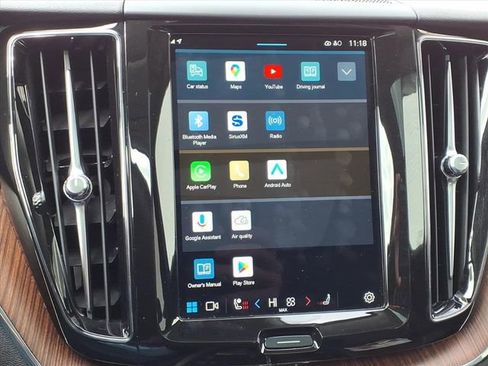 Used 2024 Volvo XC60 B5 Plus AWD/4WD image 25