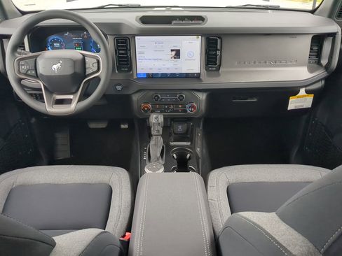 New 2025 Ford Bronco 4-Door image 13