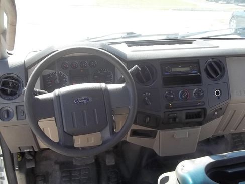 Used 2010 Ford F350 XL image 11