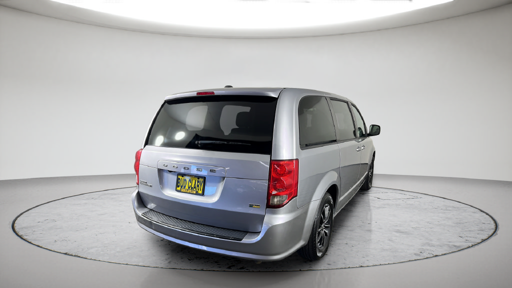 Used 2018 Dodge Grand Caravan SE FWD image 8