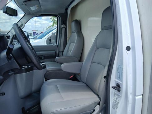 Used 2023 Ford E-450 and Econoline 450 Super Duty w/ Power Windows & Locks Group RWD image 11