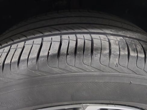 Used 2024 Chevrolet Trax LT w/ Driver Confidence Package image 40