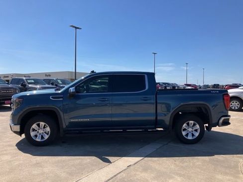 Used 2024 GMC Sierra 1500 SLE AWD/4WD image 4