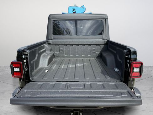 New 2026 Jeep Gladiator Mojave AWD/4WD image 5