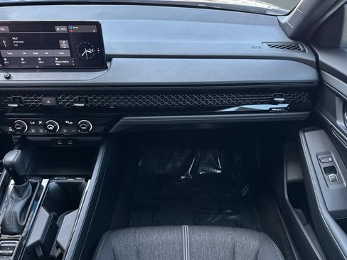 Used 2024 Honda Accord Sport image 30