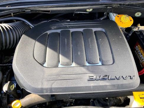 Used 2019 Dodge Grand Caravan SXT FWD image 29