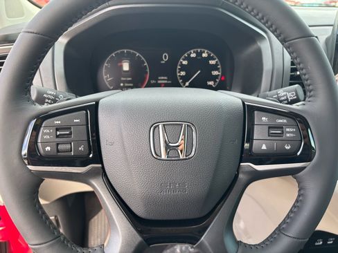 New 2026 Honda Odyssey Touring image 19