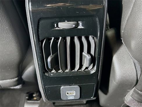 Used 2022 Jeep Compass Limited image 23