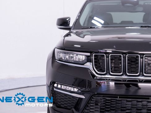 Used 2022 Jeep Grand Cherokee Limited image 5