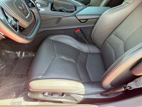 Used 2025 Chevrolet Corvette Stingray Preferred Cpe w/ Battery Protection Package RWD image 29