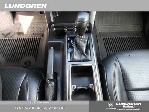 Used 2021 Toyota Tacoma TRD Off-Road image 24