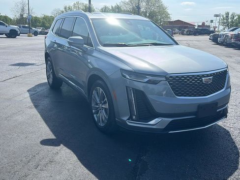 Used 2025 Cadillac XT6 Premium Luxury AWD/4WD image 7