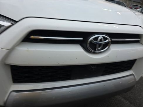 Used 2022 Toyota 4Runner TRD Off-Road Premium w/ TRD Black Wheel Package (TMS) image 13