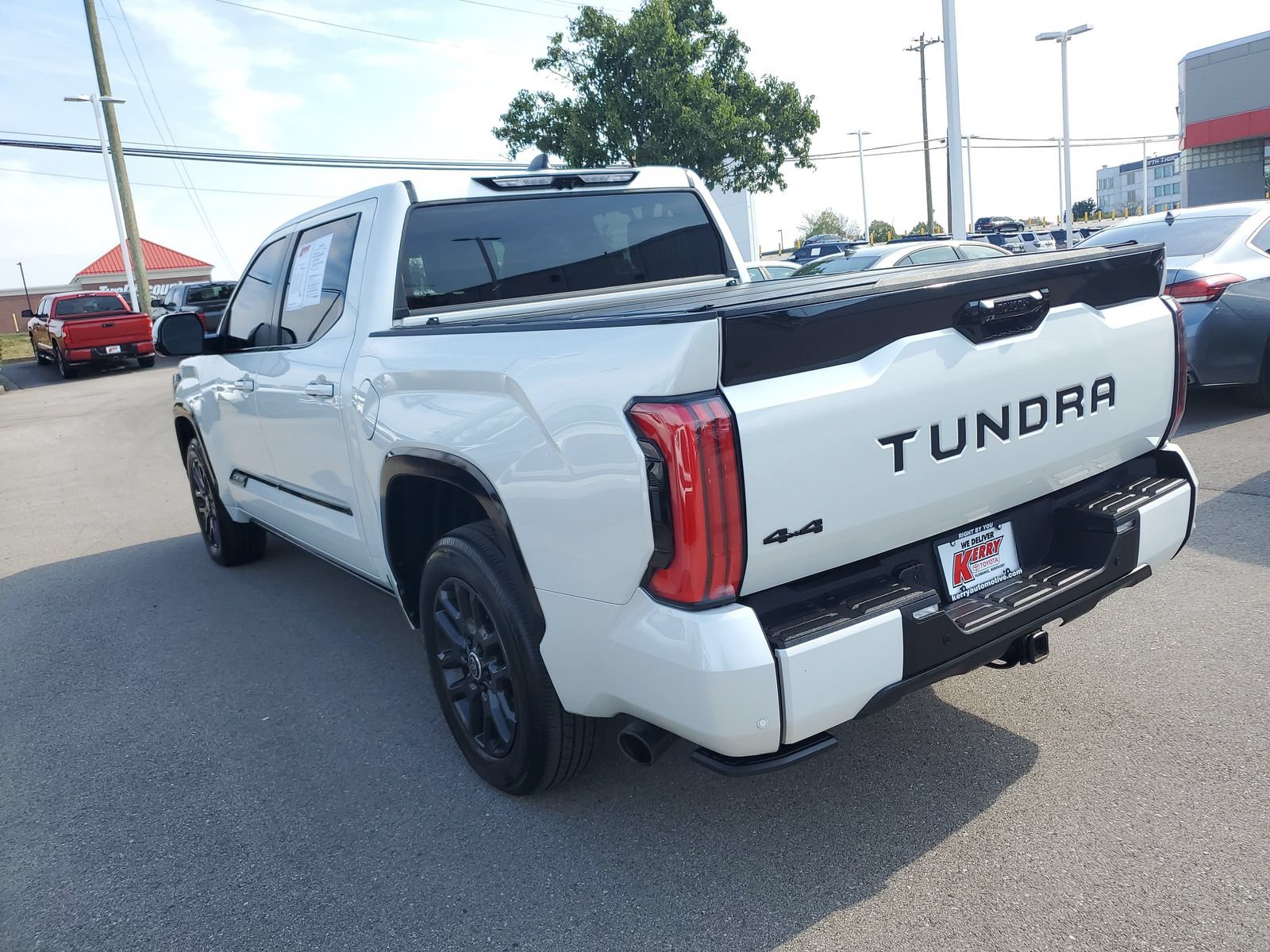 Used 2024 Toyota Tundra Platinum AWD/4WD image 3