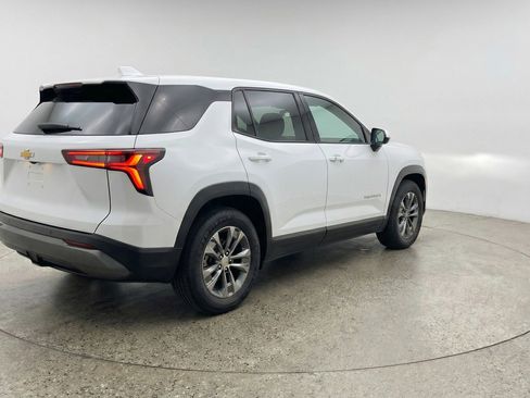 Used 2025 Chevrolet Equinox LT image 9