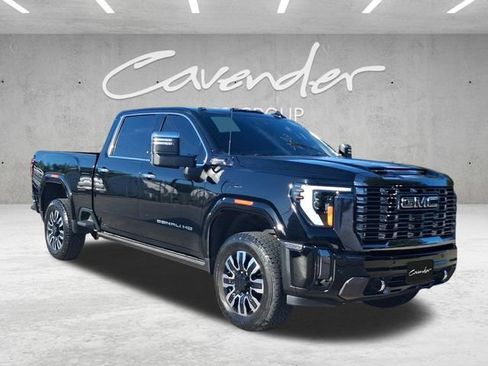 Used 2024 GMC Sierra 2500 Denali Ultimate AWD/4WD image 2