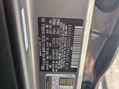 Used 2016 Kia Sorento EX w/ EX Premium Package image 32