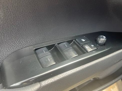 Used 2025 Toyota Camry LE w/ Convenience Package FWD image 9