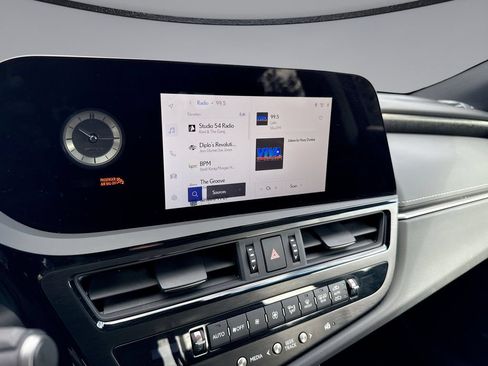 Used 2025 Lexus ES 350 w/ Premium Package FWD image 23