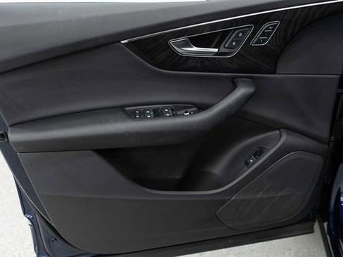 Used 2023 Audi Q7 3.0T Premium image 17