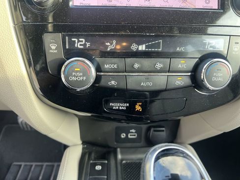 Used 2019 Nissan Rogue Sport SL image 15