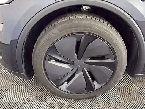 Used 2026 Tesla Model Y Long Range AWD/4WD image 15