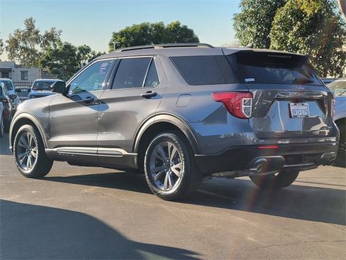 Certified 2022 Ford Explorer XLT w/ Equipment Group 202A image 2