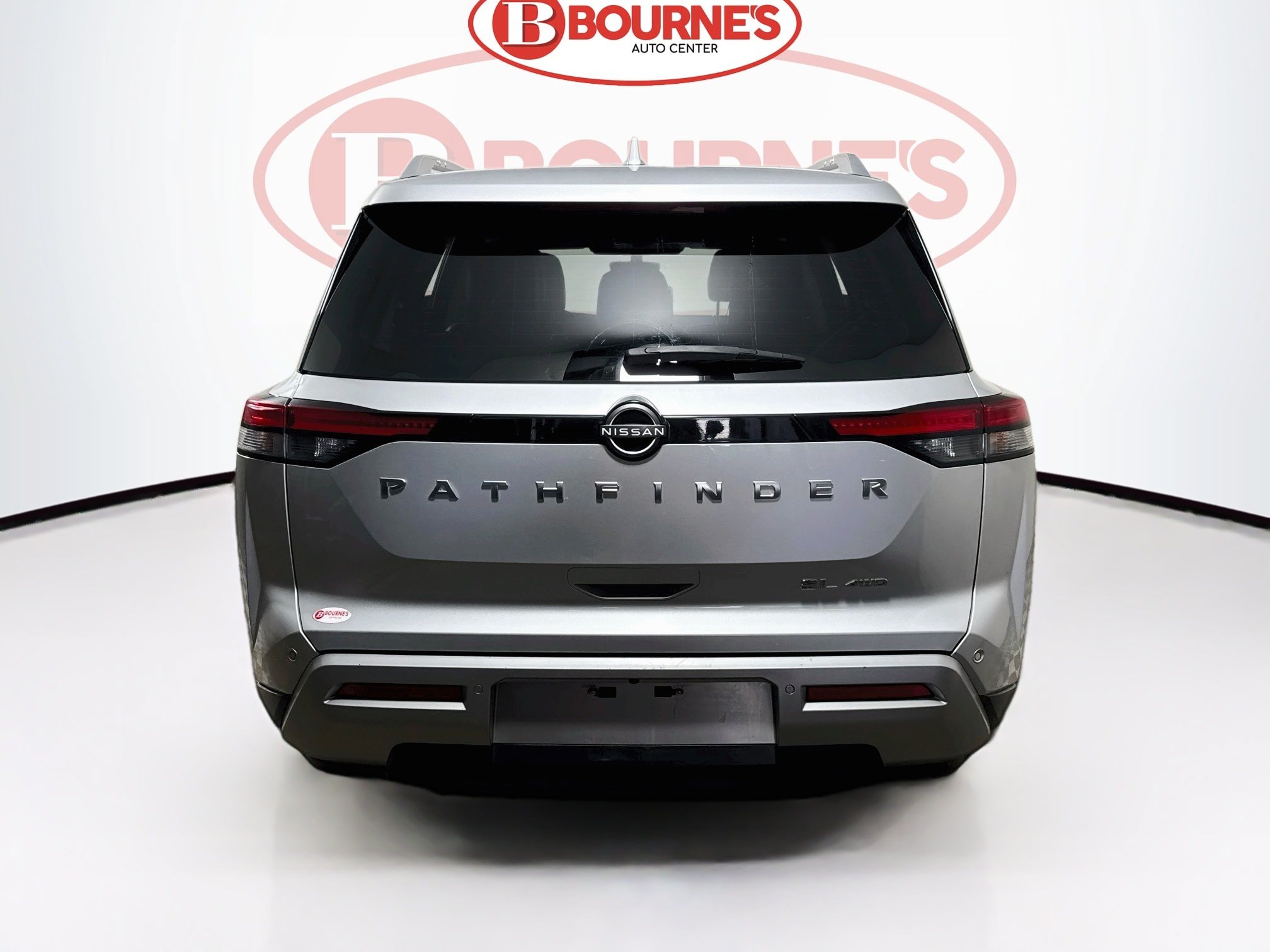 Used 2024 Nissan Pathfinder SL AWD/4WD image 9